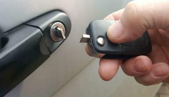 <span style="font-weight: bold;">Car Key Repair&nbsp;</span>